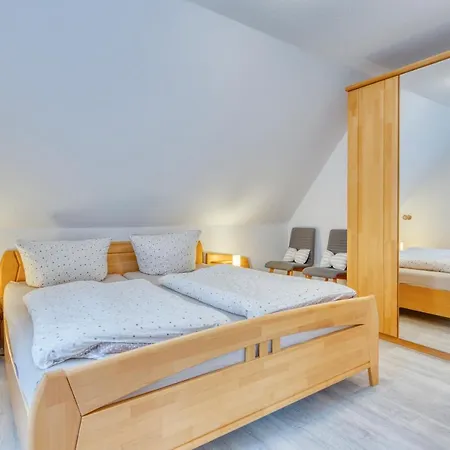 Waldrose Apartment *